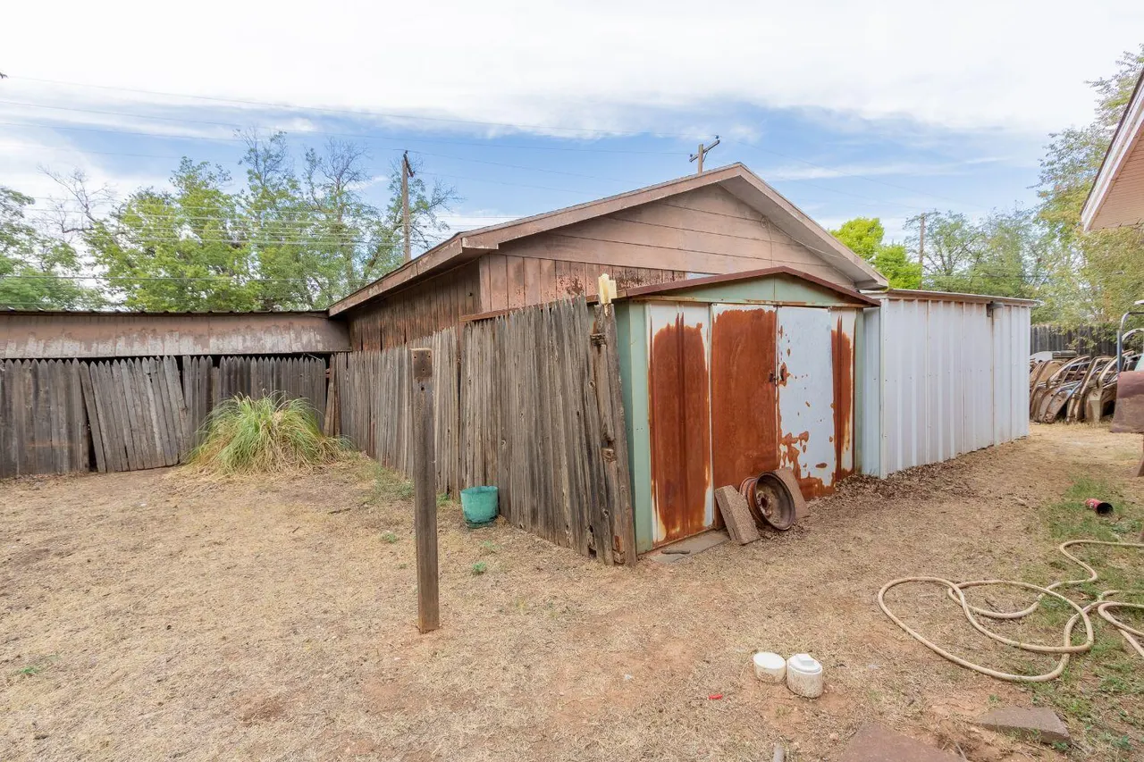 Photo 36 — 2120 65th Place, Lubbock, TX 79412