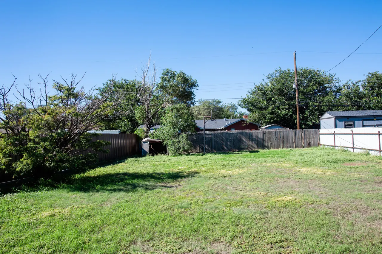Photo 20 — 2807 Lexington Street, Plainview, TX 79072