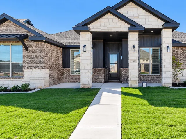 Photo 2 — 7523 57th Street, Lubbock, TX 79407