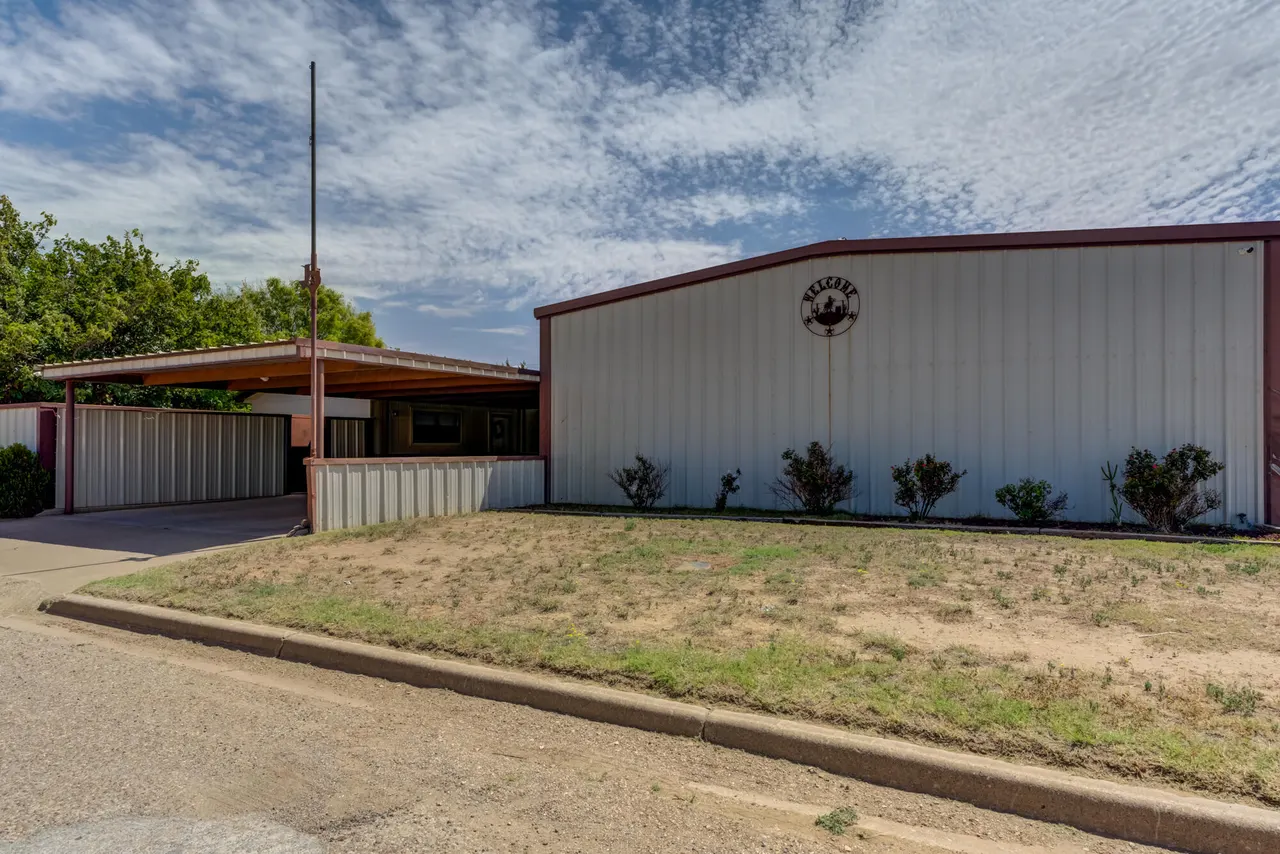 Photo 3 — 104 W 1st Street, Anton, TX 79313