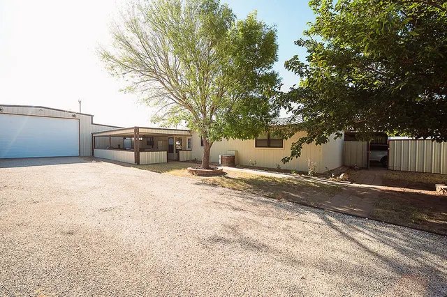 Photo 6 — 104 W 1st Street, Anton, TX 79313