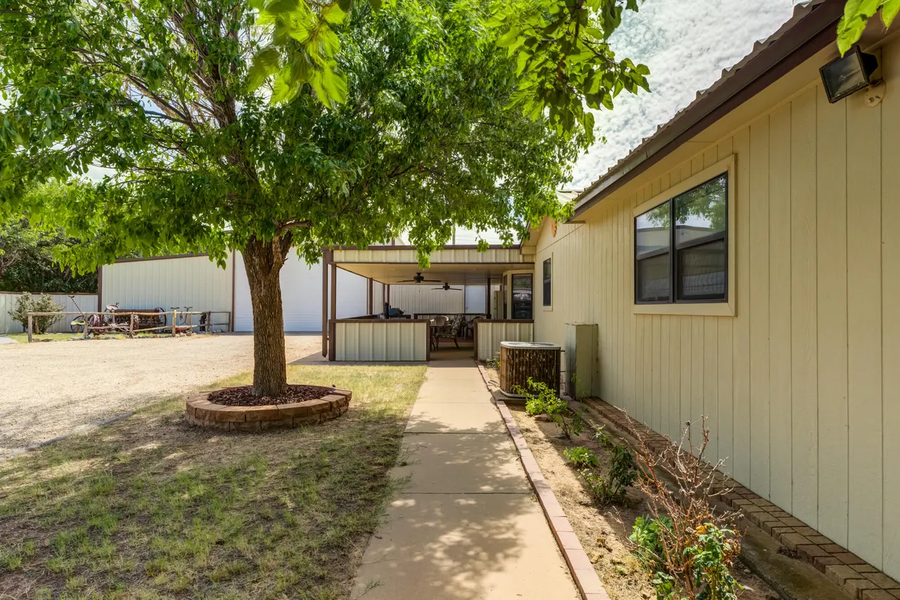 Photo 17 — 104 W 1st Street, Anton, TX 79313