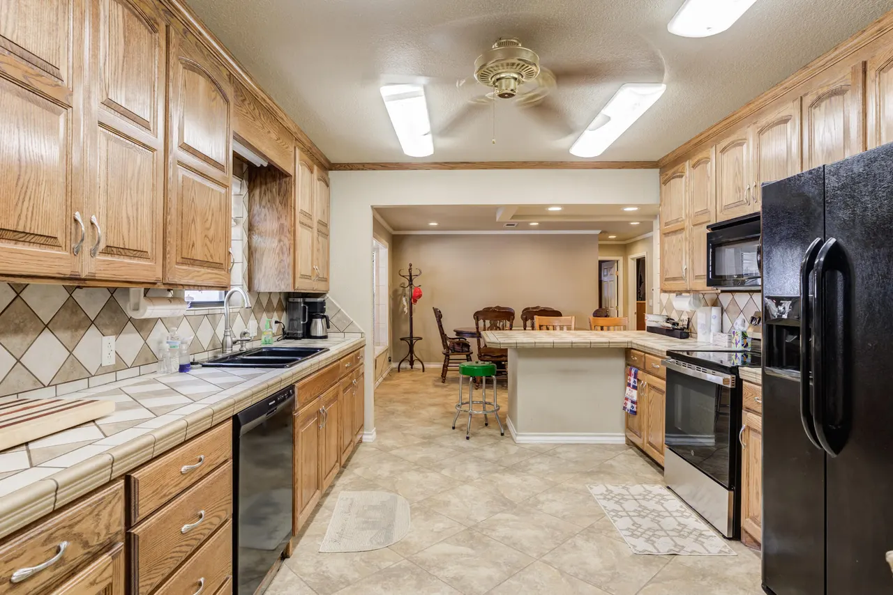 Photo 22 — 104 W 1st Street, Anton, TX 79313
