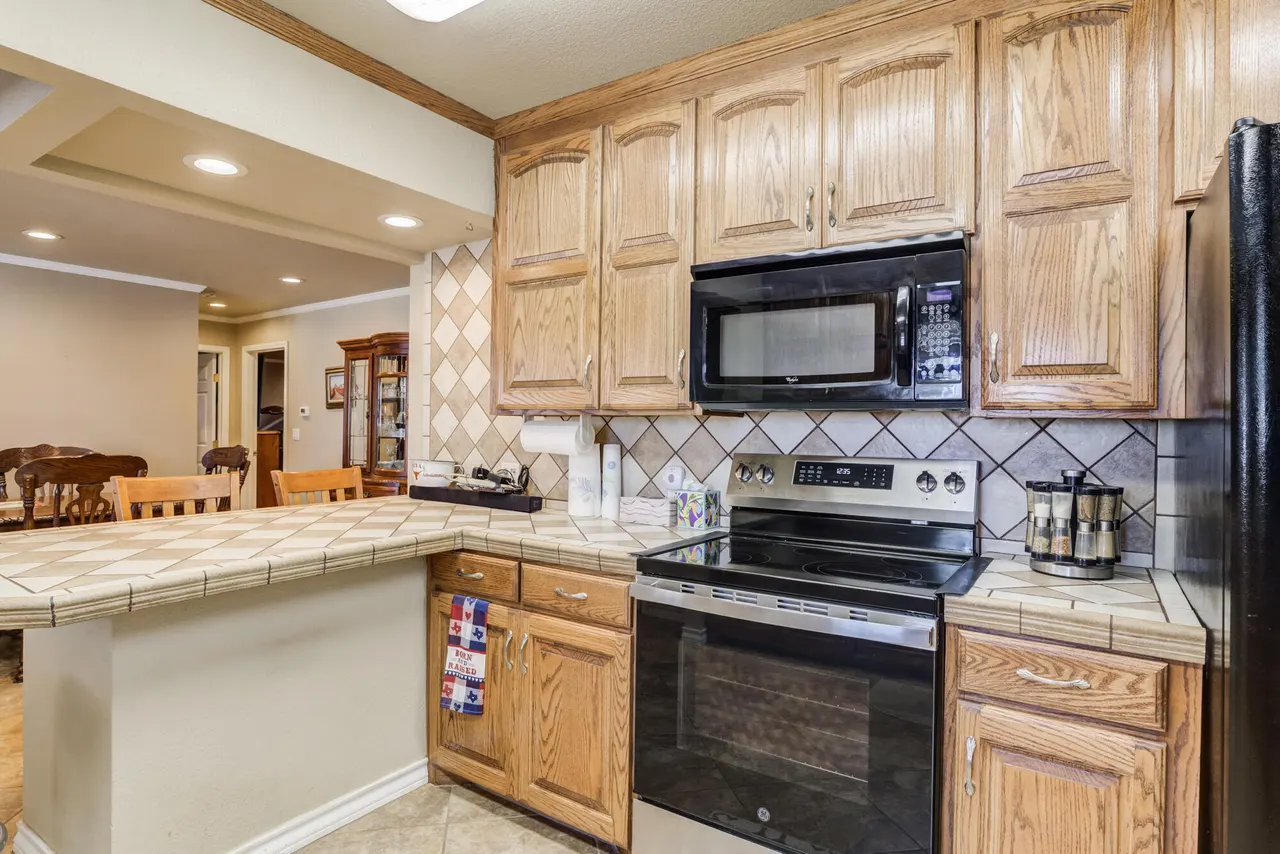Photo 24 — 104 W 1st Street, Anton, TX 79313