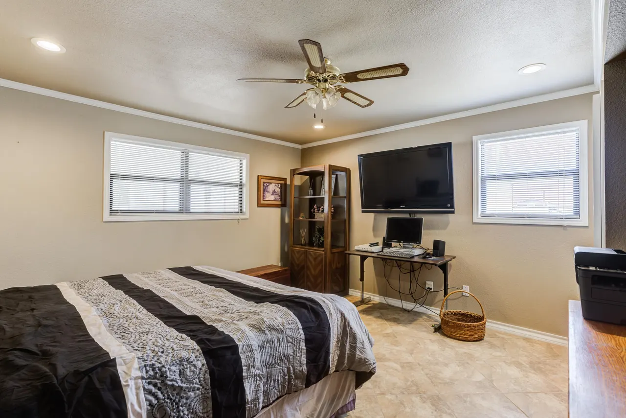 Photo 31 — 104 W 1st Street, Anton, TX 79313