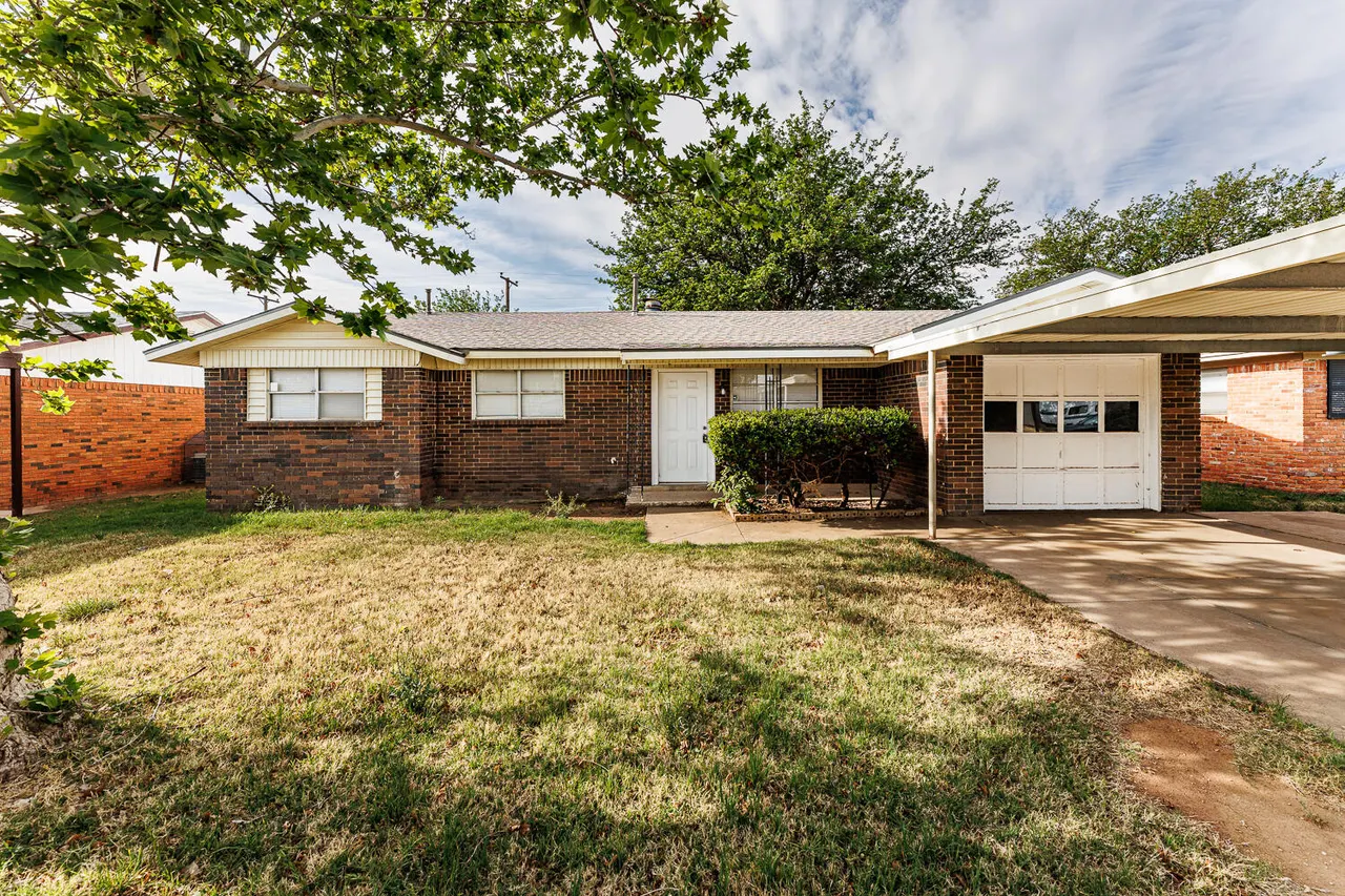 Front exterior — 5517 16th Place, Lubbock, TX 79416