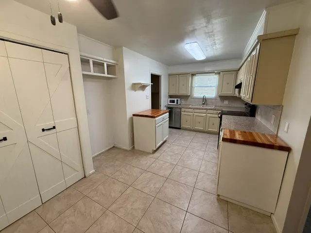 Photo 7 — 8203 Geneva Avenue, Lubbock, TX 79423