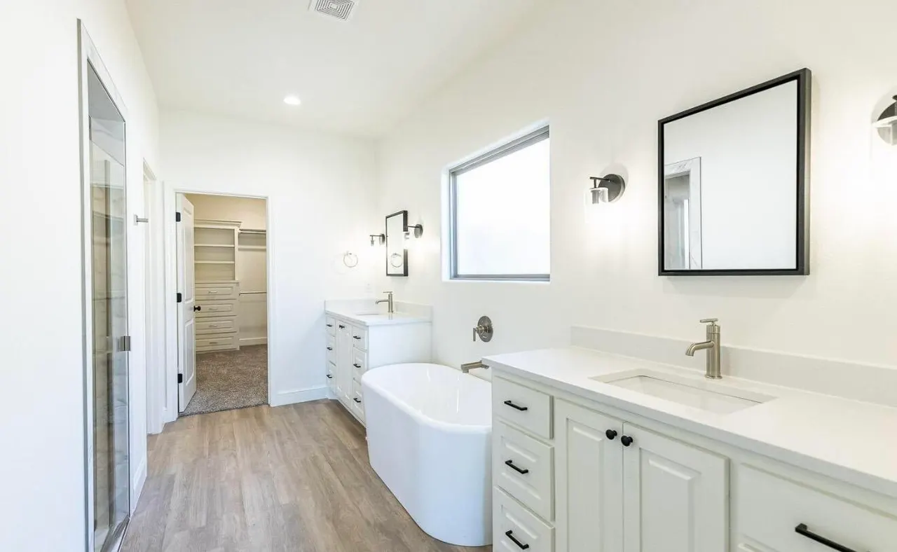 Photo 9 — 5914 Fordham Street, Lubbock, TX 79416