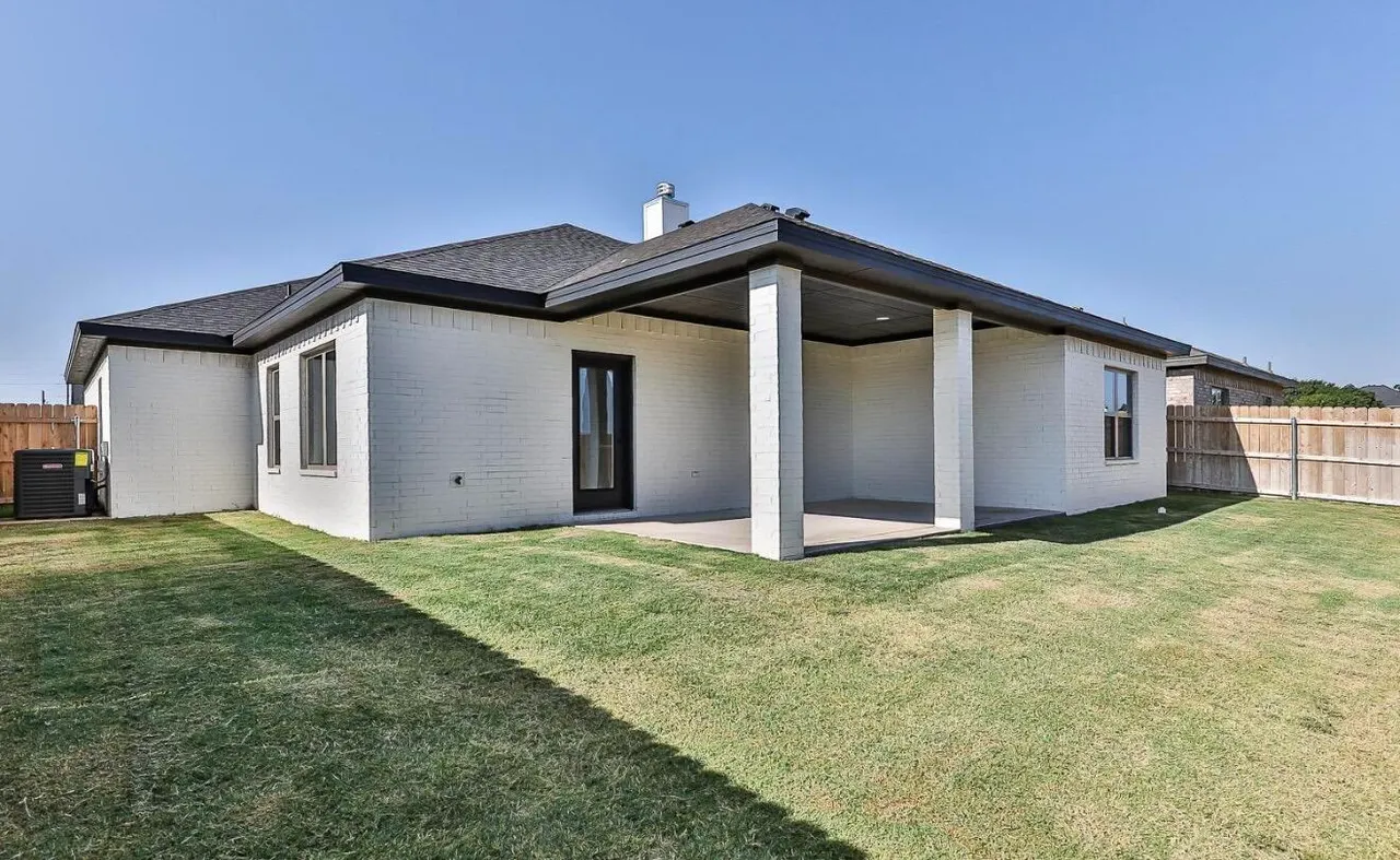 Photo 19 — 5914 Fordham Street, Lubbock, TX 79416