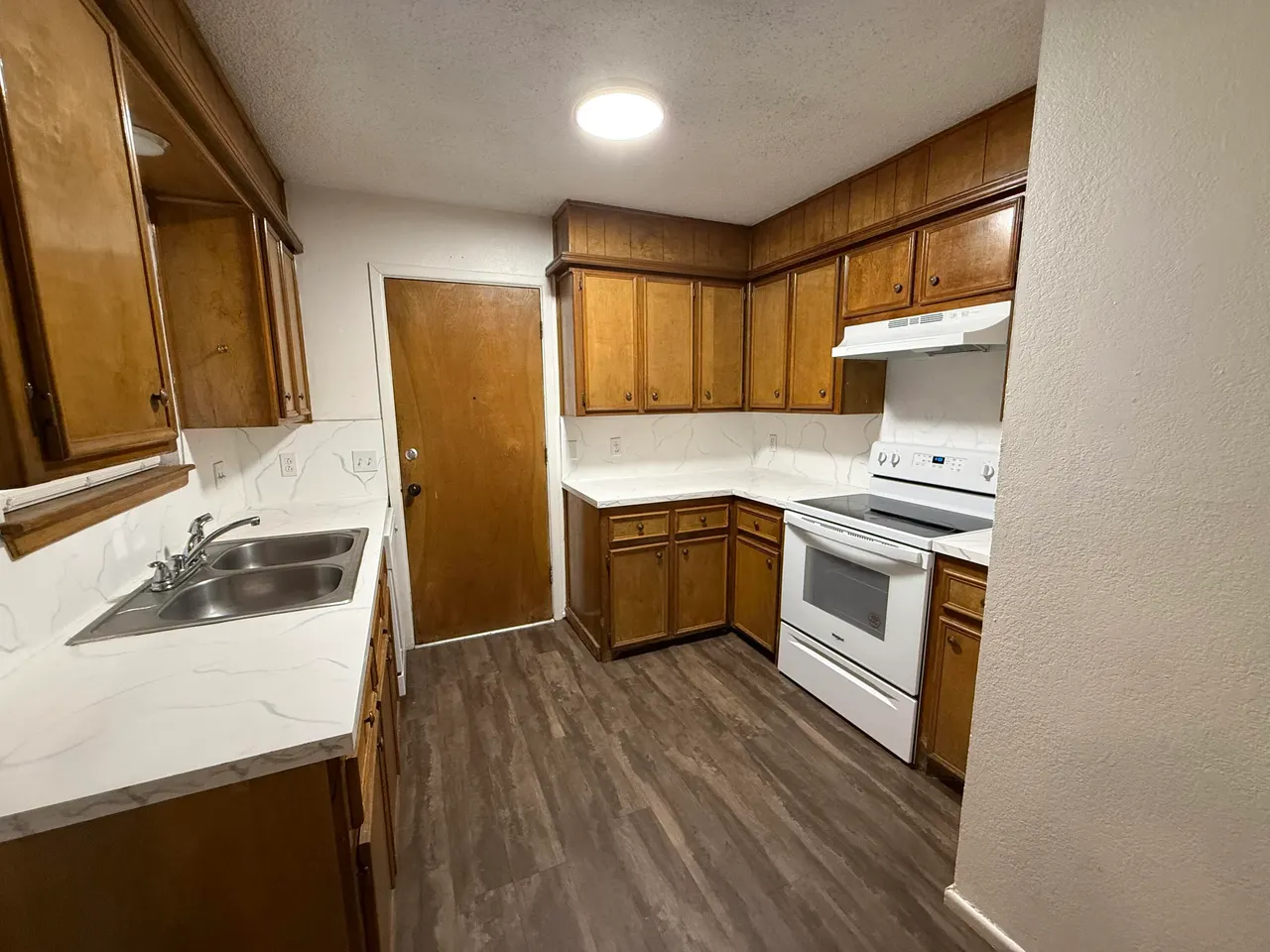 Photo 5 — 1303 80th Street B, Lubbock, TX 79423