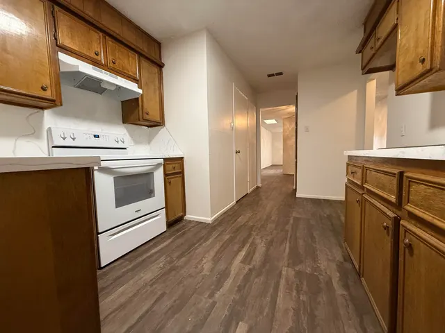 Photo 6 — 1303 80th Street B, Lubbock, TX 79423