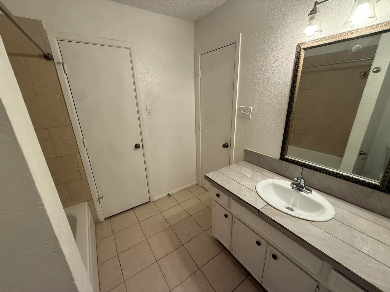 Photo 12 — 1303 80th Street B, Lubbock, TX 79423