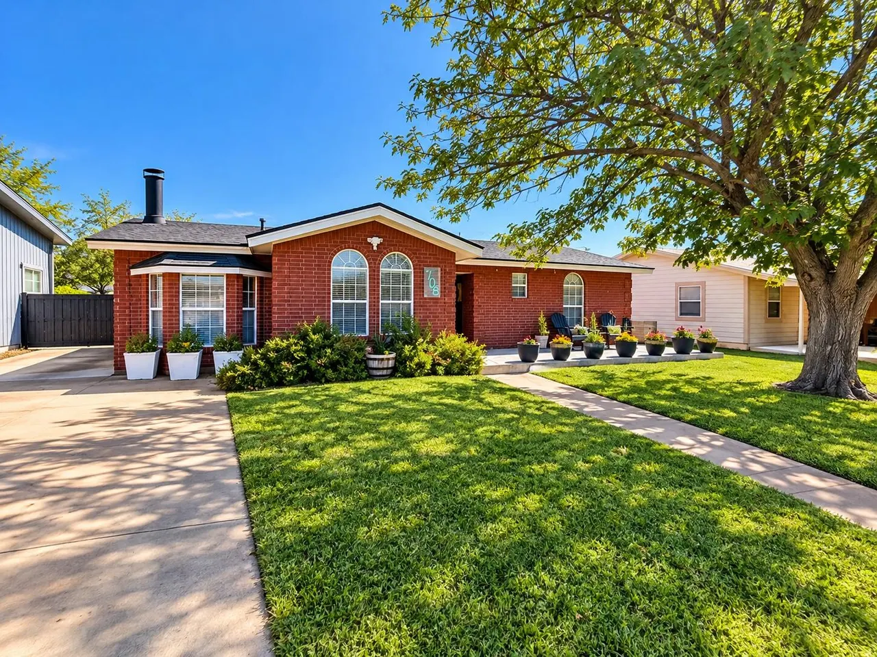 Photo 2 — 706 NW 12th Street, Andrews, TX 79714