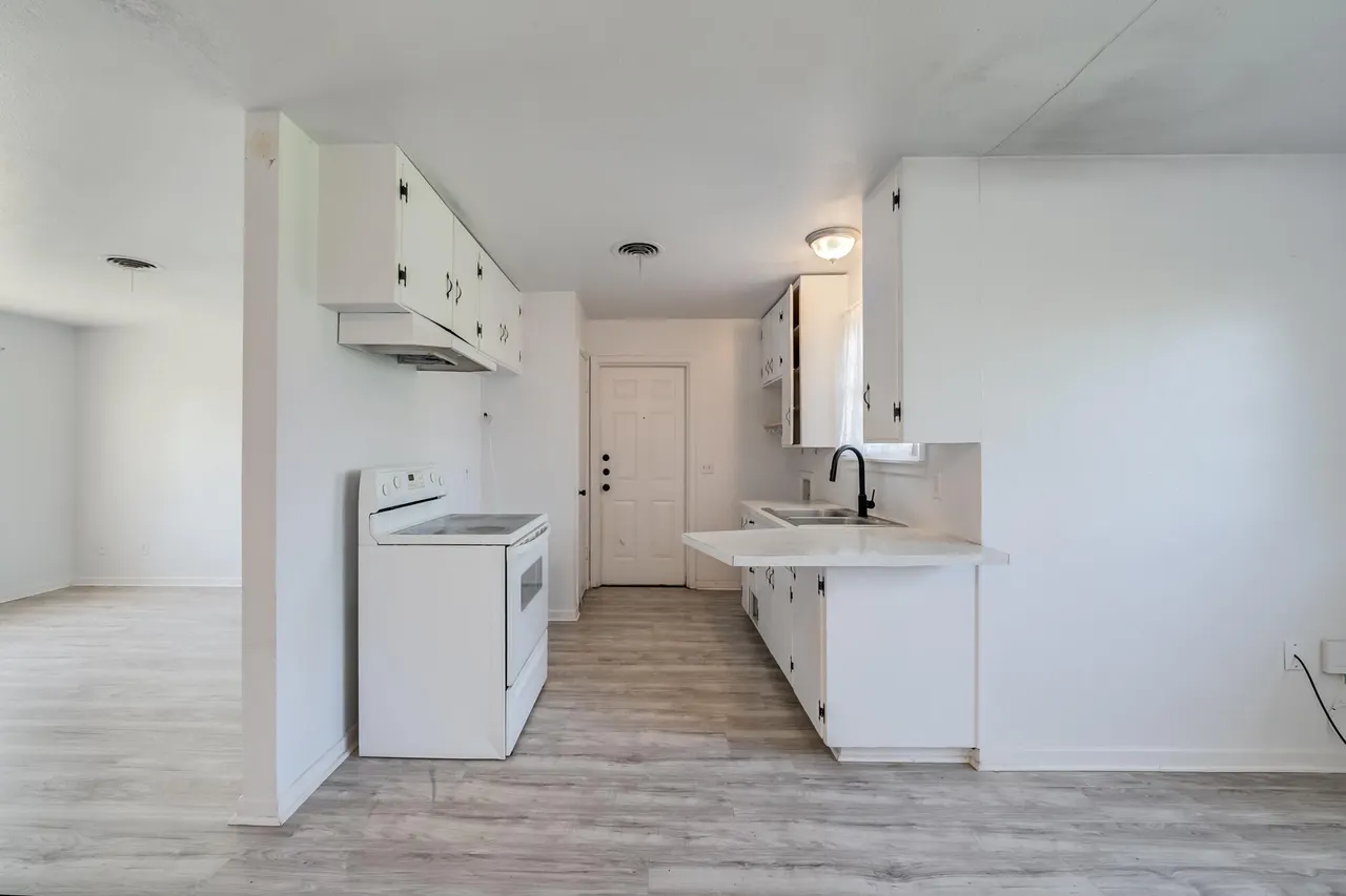 Photo 5 — 5110 46th Street, Lubbock, TX 79414