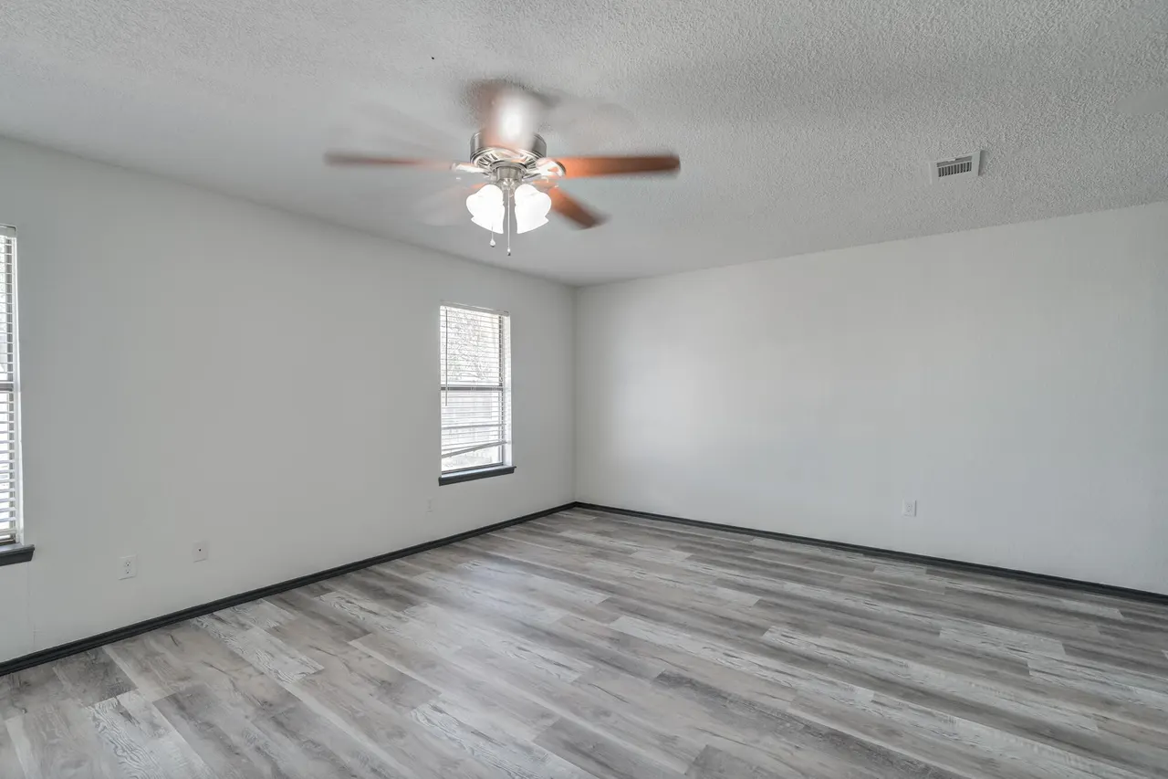 Photo 8 — 312 E 16th Street, Wolfforth, TX 79382