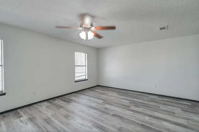 Photo 8 — 312 E 16th Street, Wolfforth, TX 79382