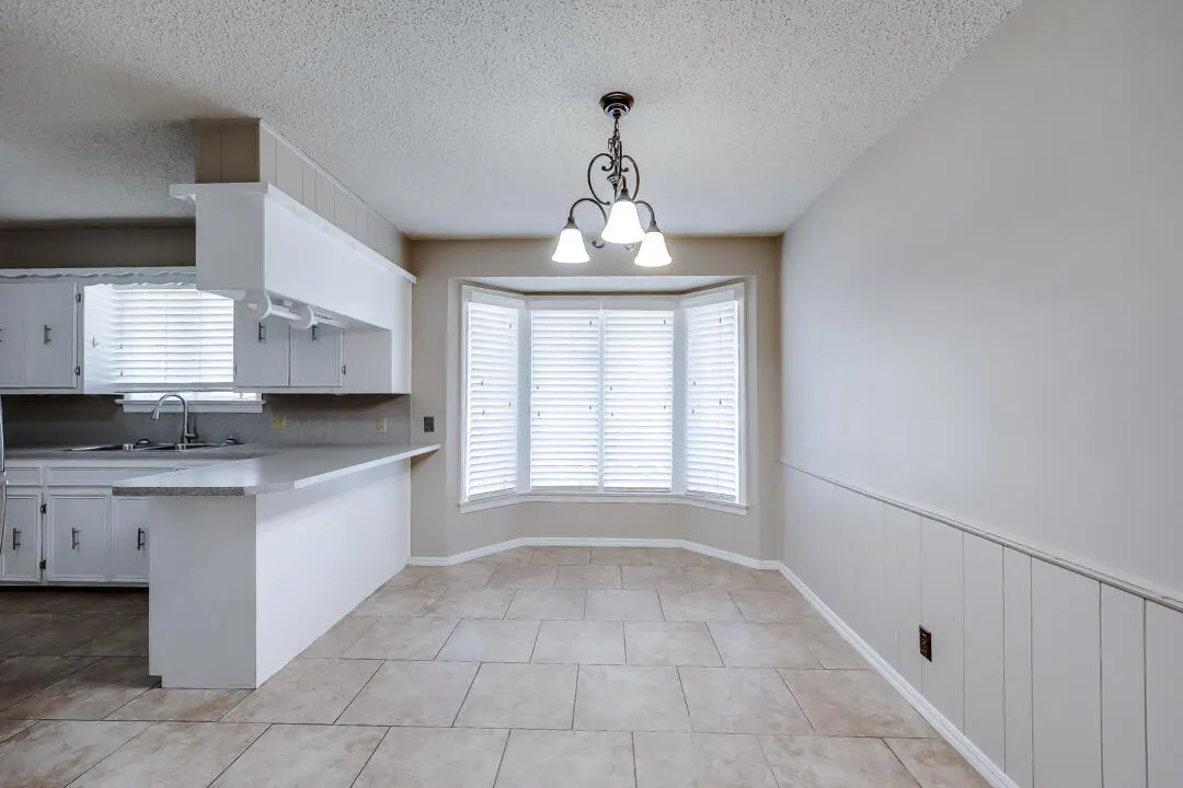 Photo 5 — 225 N Terry Drive, Slaton, TX 79364