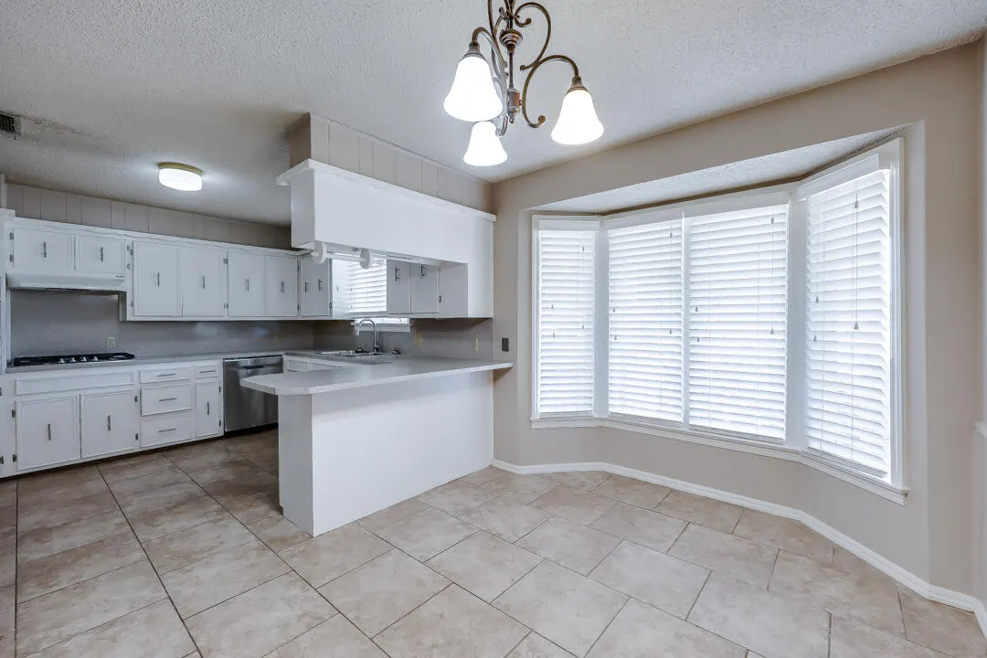 Photo 6 — 225 N Terry Drive, Slaton, TX 79364