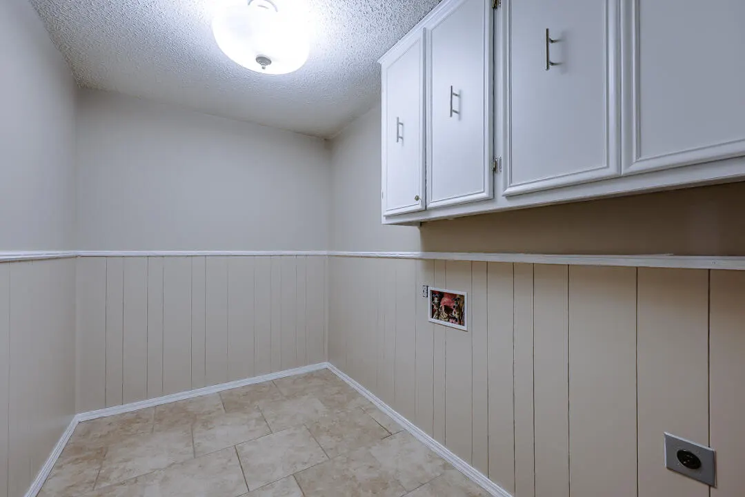 Photo 12 — 225 N Terry Drive, Slaton, TX 79364