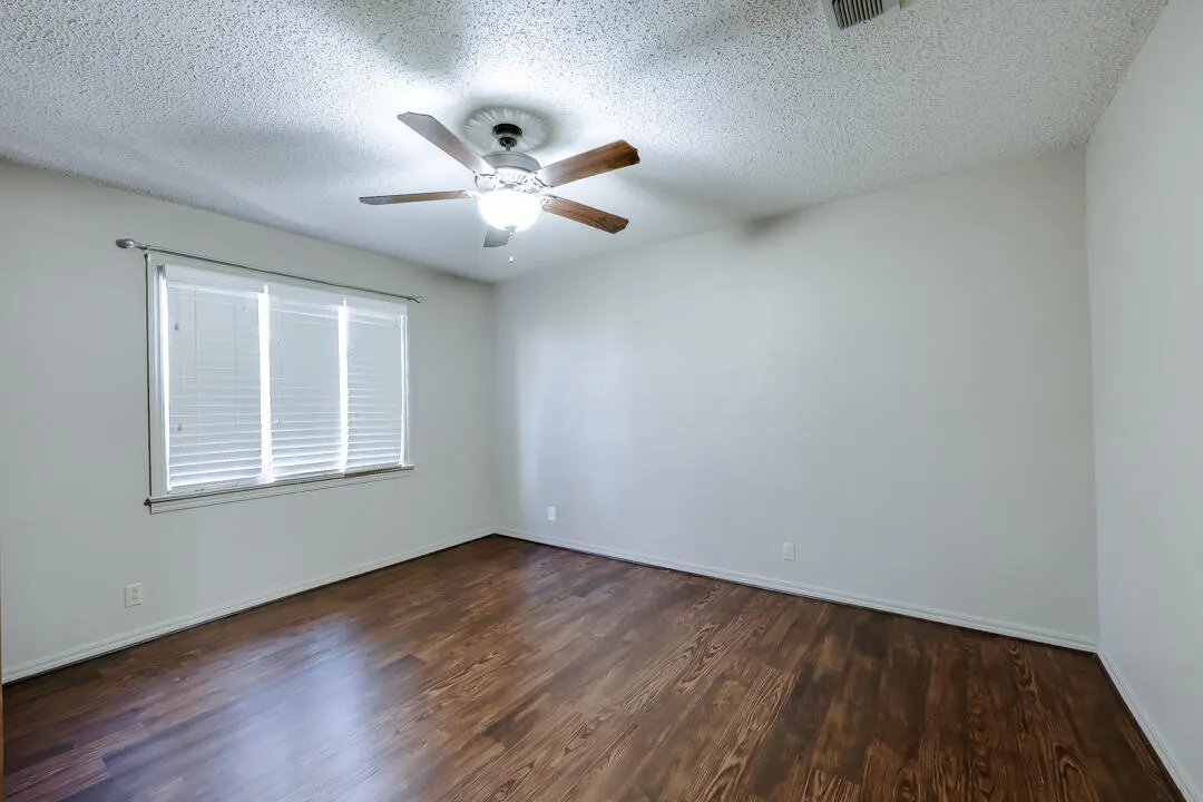 Photo 13 — 225 N Terry Drive, Slaton, TX 79364