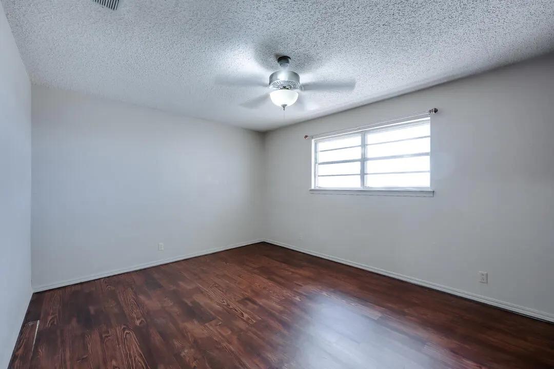 Photo 15 — 225 N Terry Drive, Slaton, TX 79364