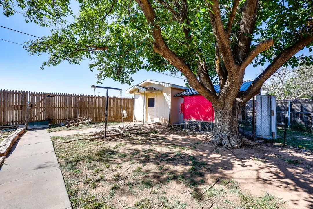 Photo 17 — 225 N Terry Drive, Slaton, TX 79364