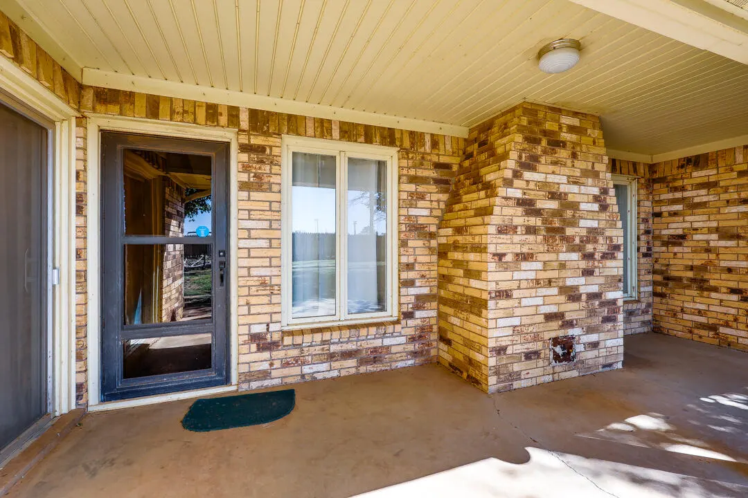 Photo 18 — 225 N Terry Drive, Slaton, TX 79364