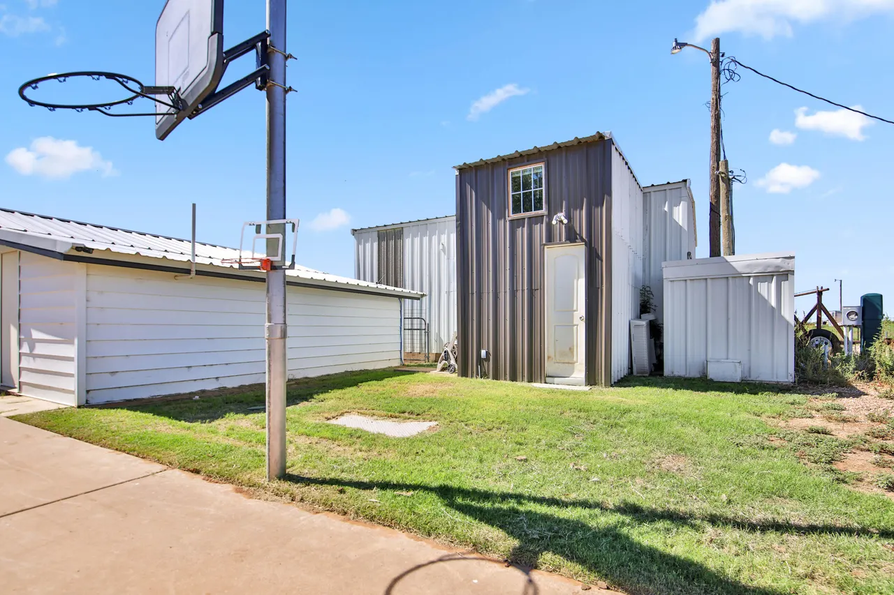 Photo 41 — 2620 County Rd 7670, Lubbock, TX 79423