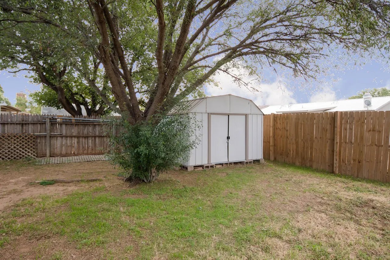 Photo 5 — 2319 79th Street, Lubbock, TX 79423