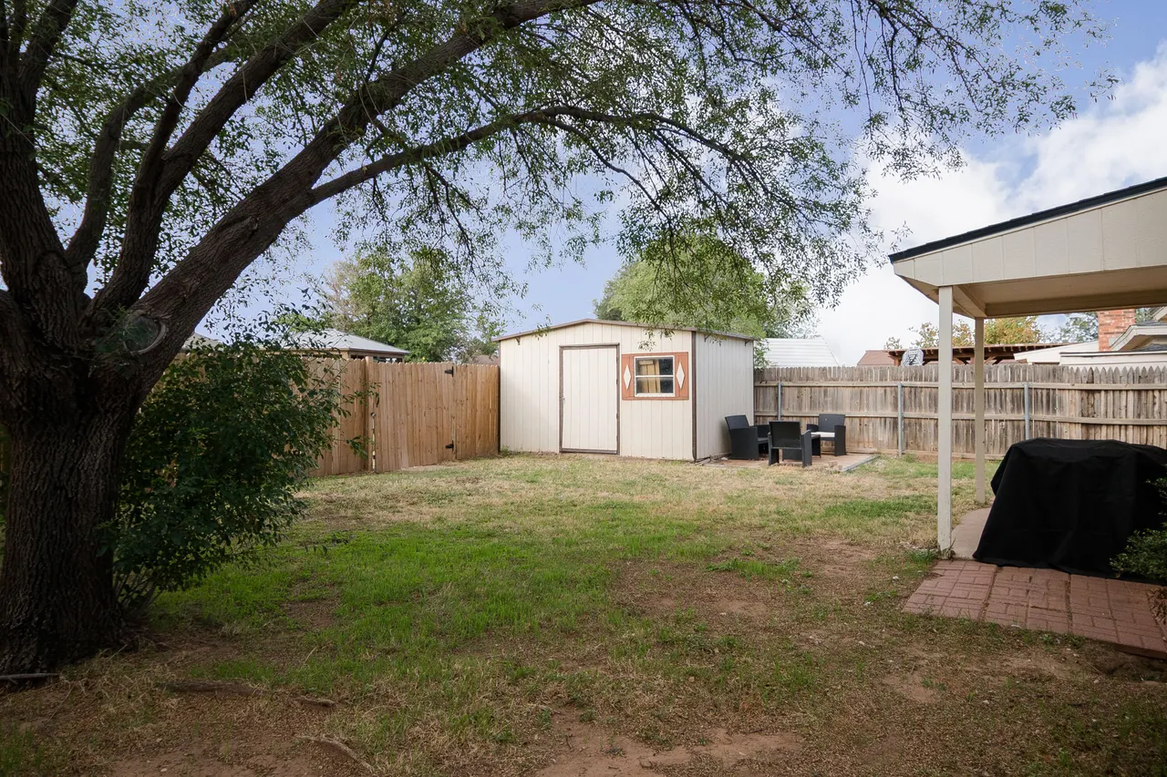 Photo 6 — 2319 79th Street, Lubbock, TX 79423