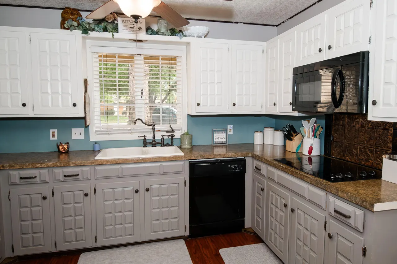 Photo 14 — 2319 79th Street, Lubbock, TX 79423
