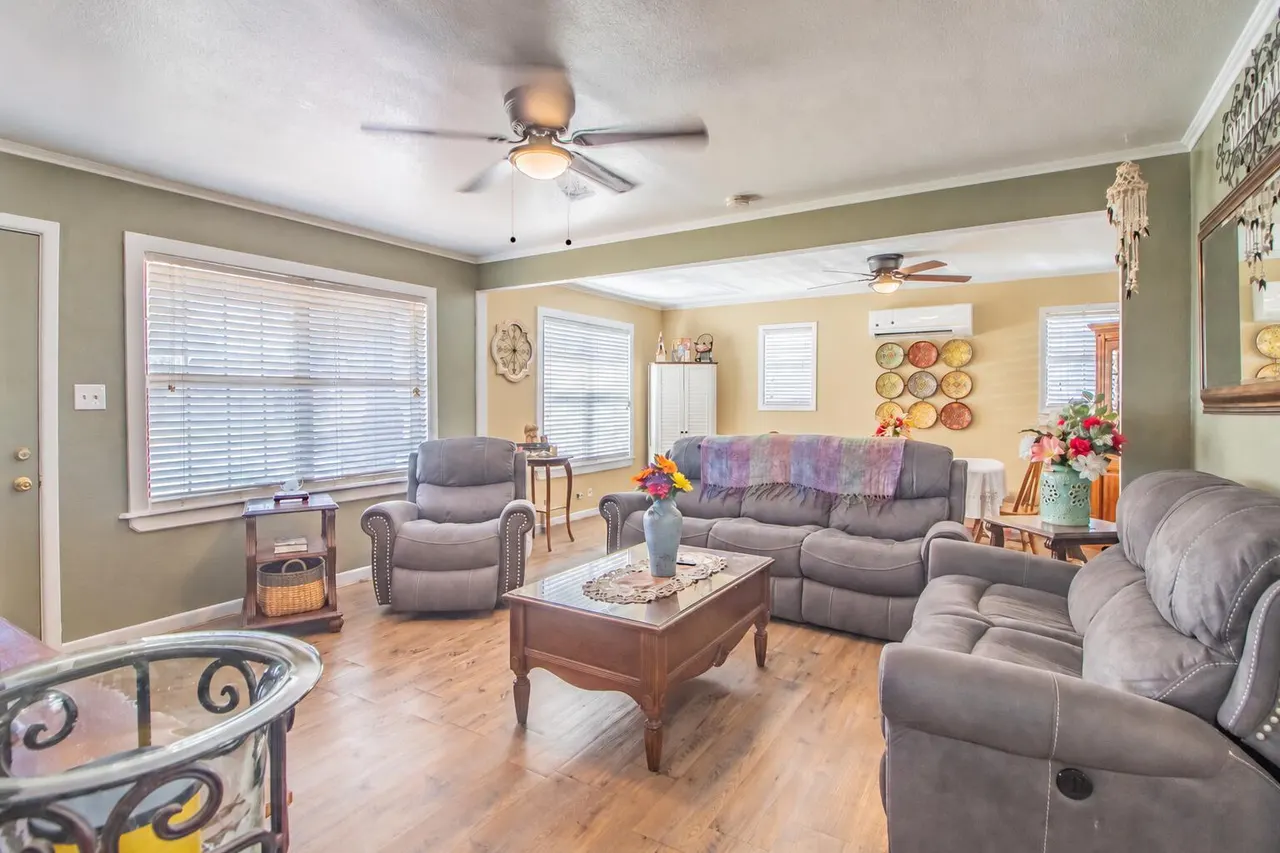 Photo 6 — 407 E Lanny Avenue, Brownfield, TX 79316