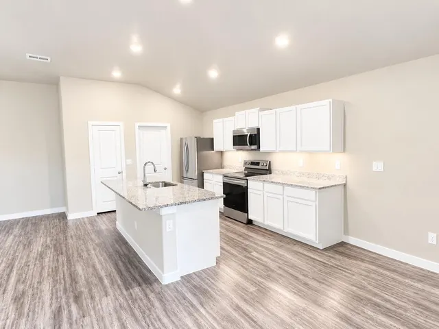 Photo 6 — 3202 Viola Avenue, Lubbock, TX 79407