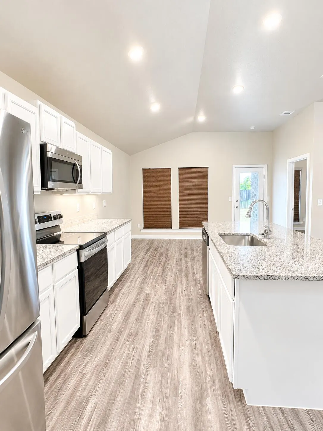 Photo 7 — 3202 Viola Avenue, Lubbock, TX 79407