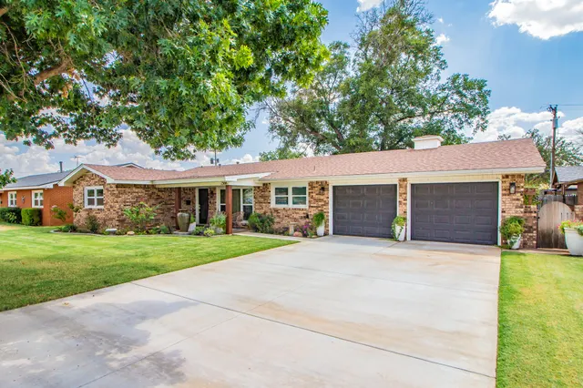 Photo 2 — 1308 E Harris Street, Brownfield, TX 79316