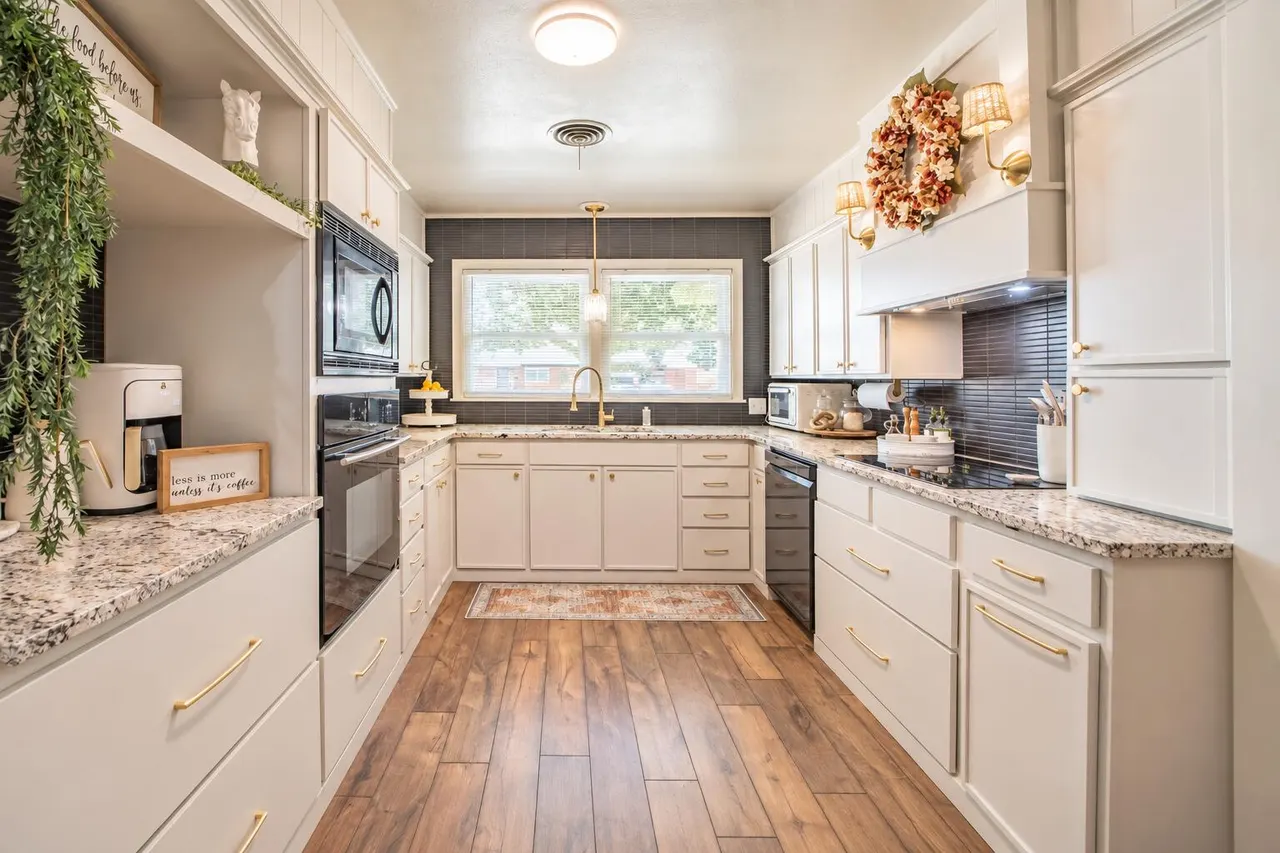 Photo 8 — 1308 E Harris Street, Brownfield, TX 79316