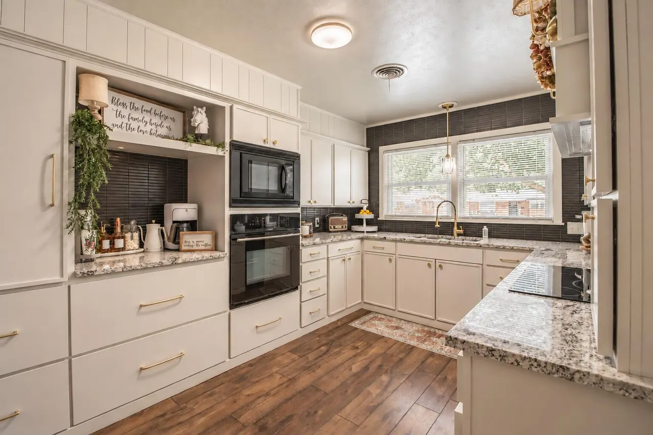 Photo 9 — 1308 E Harris Street, Brownfield, TX 79316