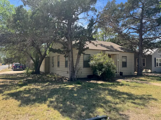 Photo 2 — 2201 25th Street, Lubbock, TX 79411