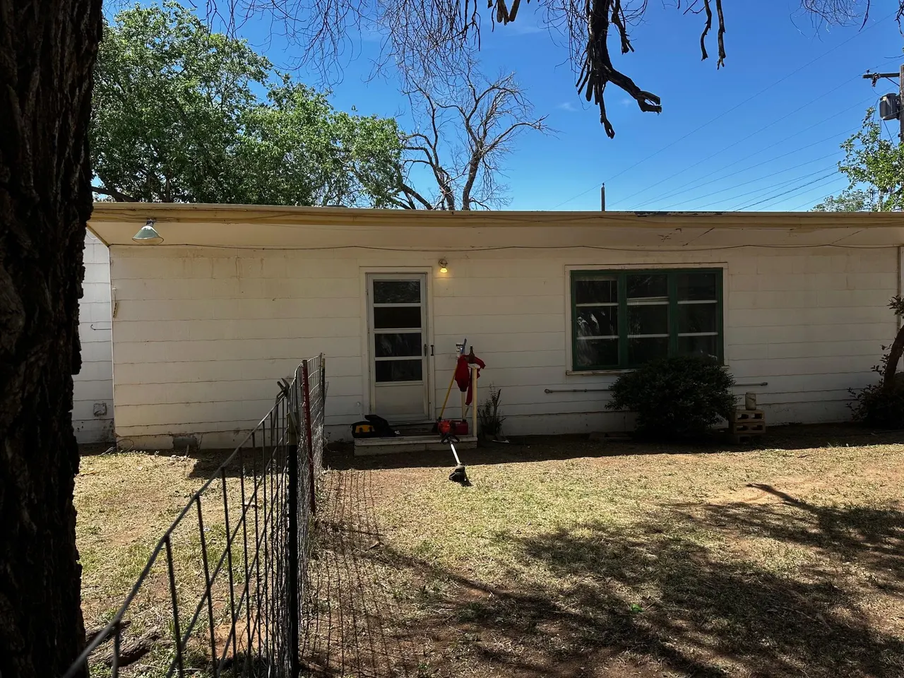 Photo 2 — 2402 25th Street, Lubbock, TX 79411