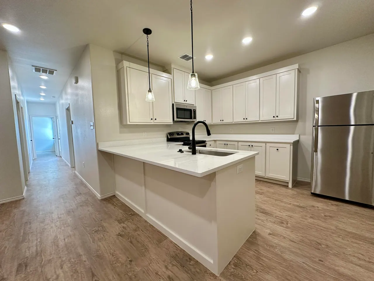 Photo 4 — 7025 40th Street, Lubbock, TX 79407