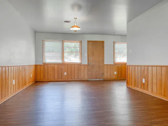 Photo 3 — 3419 53rd Street, Lubbock, TX 79413
