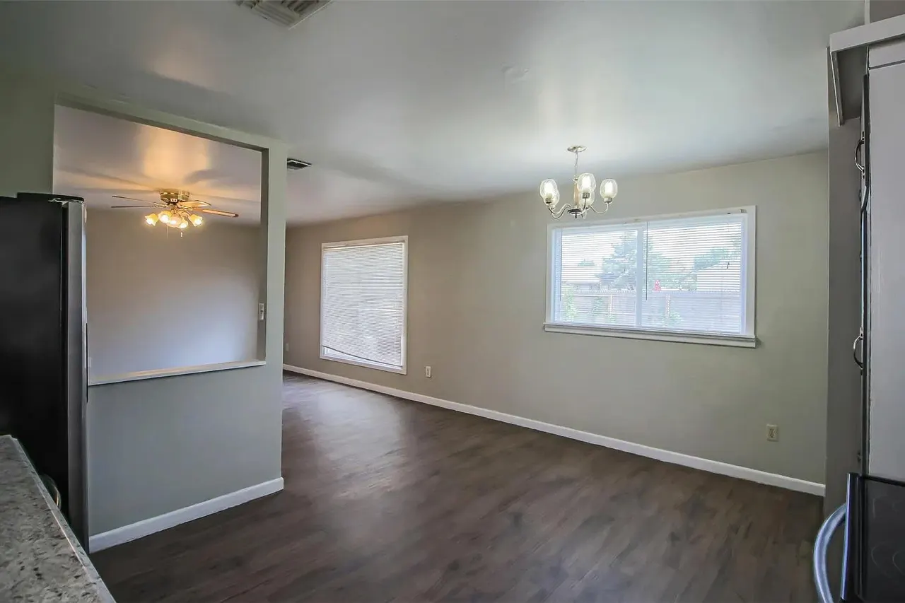 Photo 6 — 4831 52nd Street, Lubbock, TX 79414