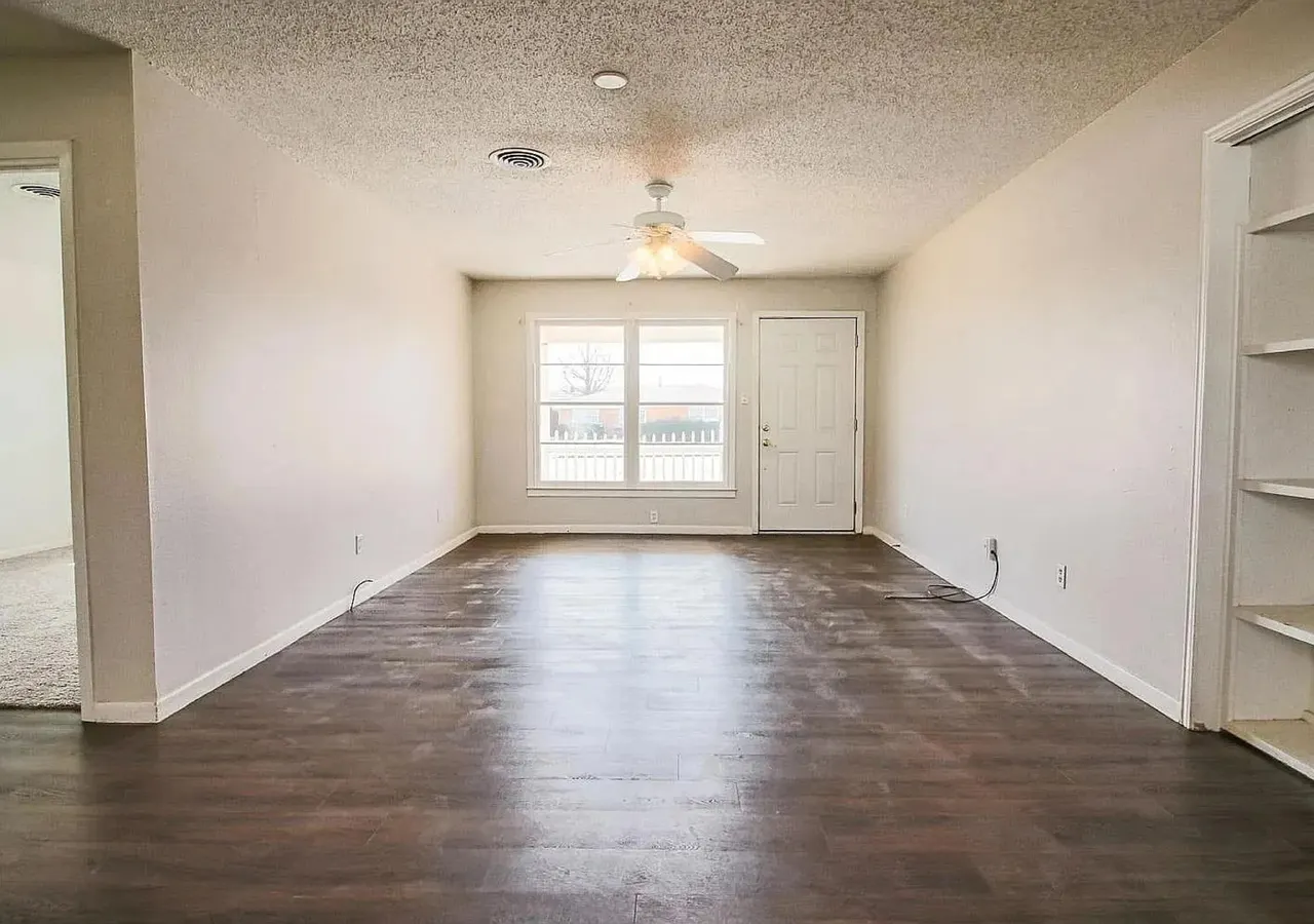 Photo 2 — 2610 49th Street, Lubbock, TX 79413