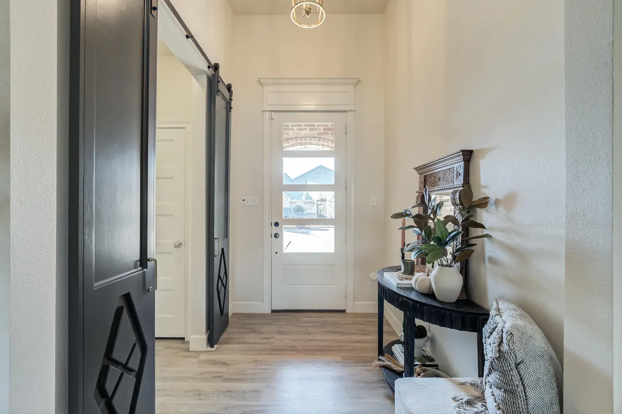 Photo 4 — 622 N 10th Street, Wolfforth, TX 79382