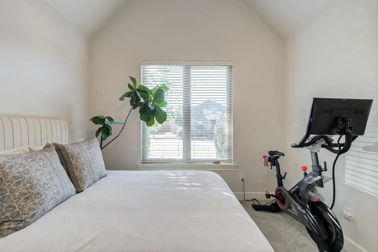 Photo 8 — 622 N 10th Street, Wolfforth, TX 79382