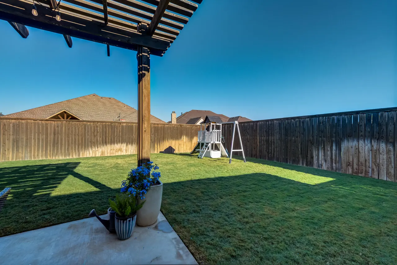 Photo 52 — 622 N 10th Street, Wolfforth, TX 79382