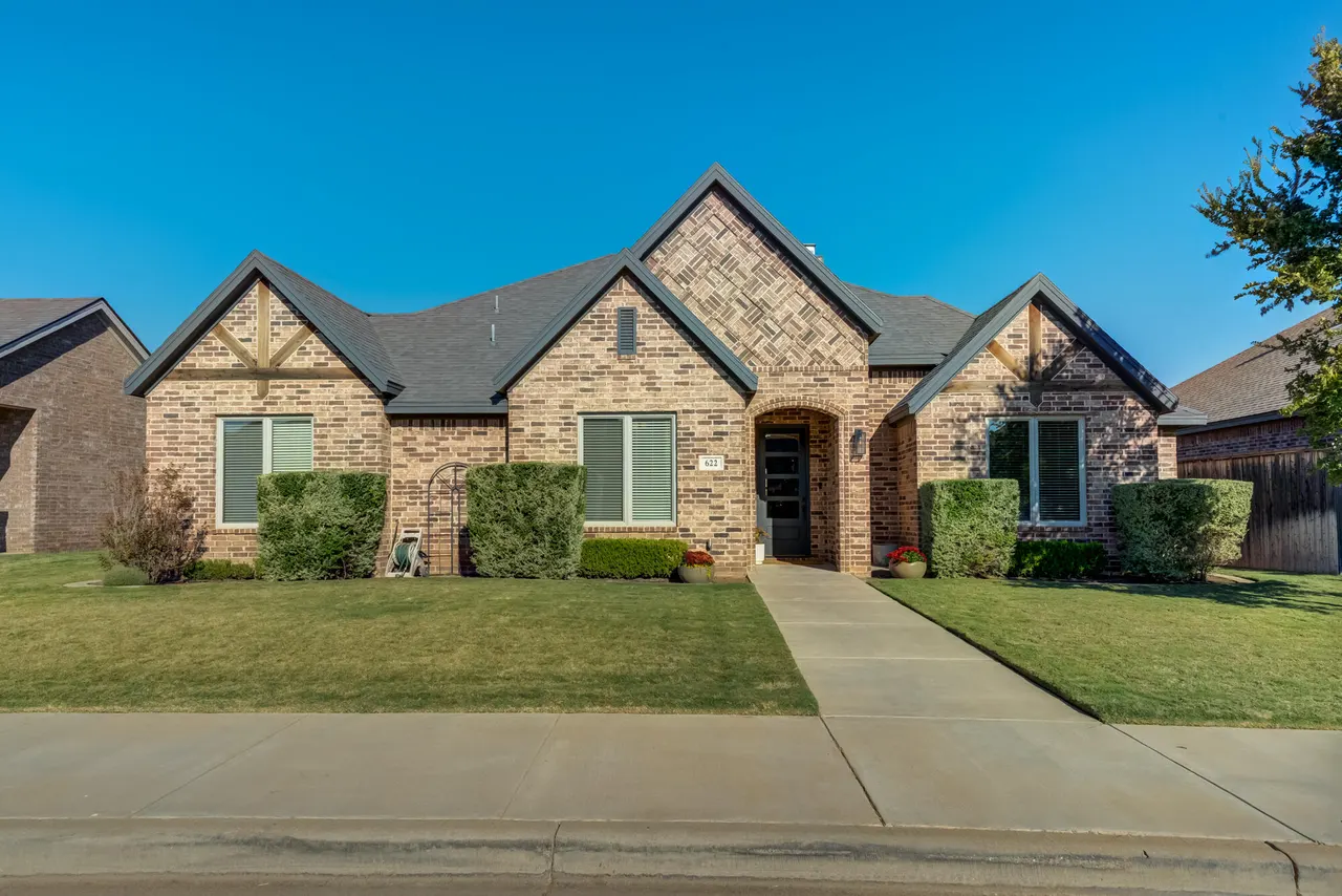 Front exterior — 622 N 10th Street, Wolfforth, TX 79382