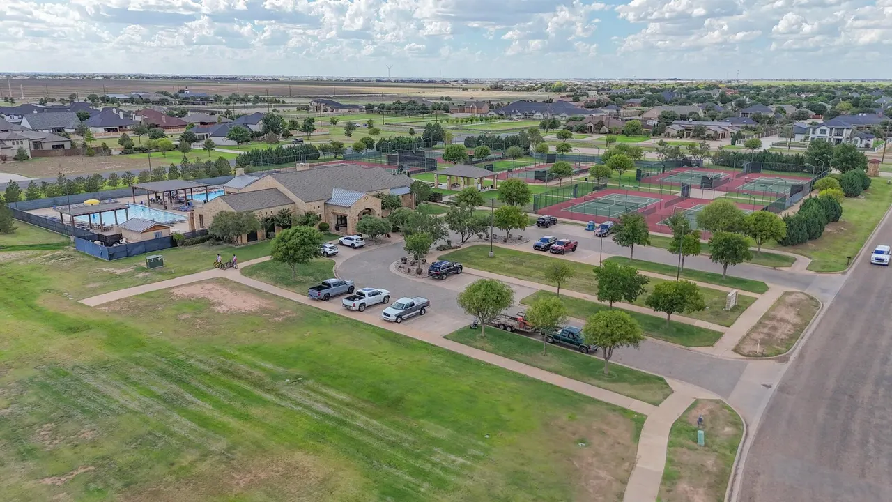 Photo 54 — 622 N 10th Street, Wolfforth, TX 79382