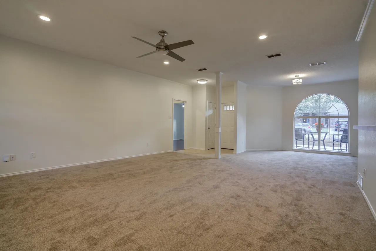 Photo 9 — 6008 74th Street, Lubbock, TX 79424