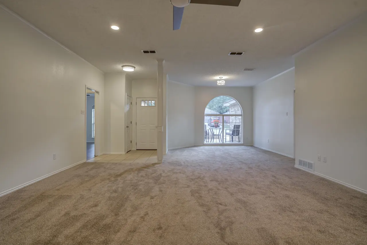 Photo 10 — 6008 74th Street, Lubbock, TX 79424